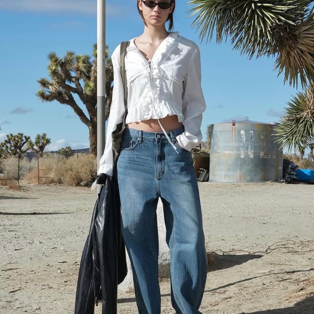 RAW EDGED RUFFLR BLOUSE