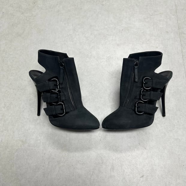 쥬세페 자노티 멀티 스트랩 힐