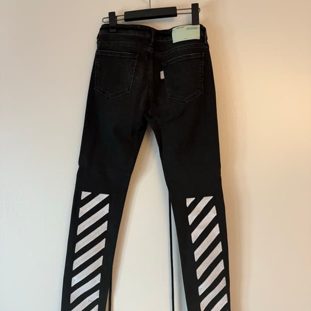 오프화이트 데님 팬츠