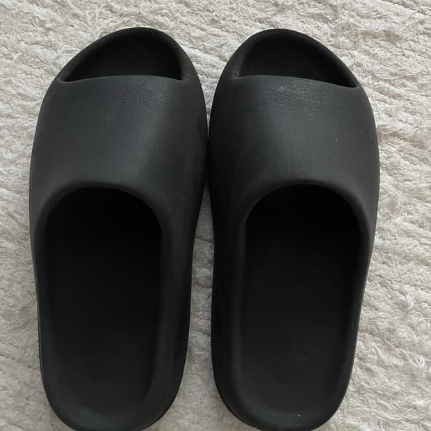 아이다스 이지슬라이드