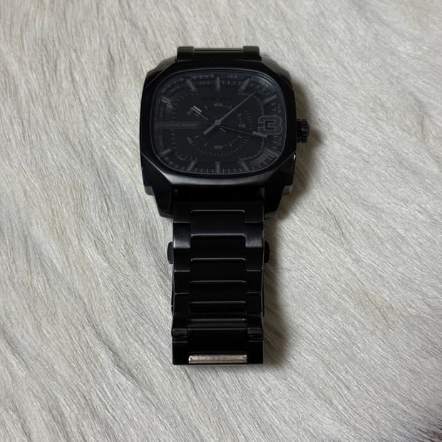 디젤 빈티지 스틸 손목시계 판매합니다.