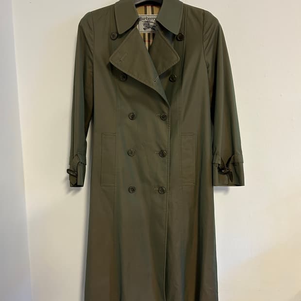버버리 클래식 더블 트렌치코트 