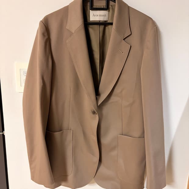 아비에무아 자켓