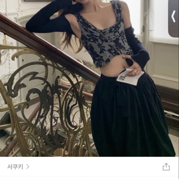 서쿠키 플라워 크롭탑 새상품 반 룬 자가드 탑 m 새상품