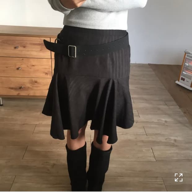 미디 플레어 스커트