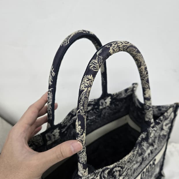 [보증서 정품] 디올 트와일라잇 북토트백 미디움