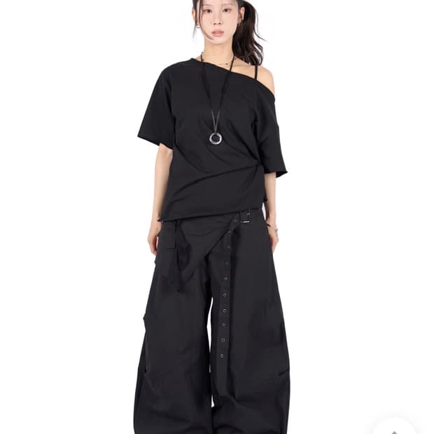 릿킴 EYELET BELTED PINTUCK PANTS