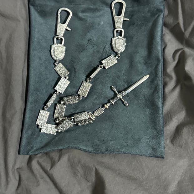 언더마이카 실버 잔다르크 소드 체인