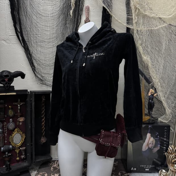 Blackqueen 00s cross wing velour hoodie