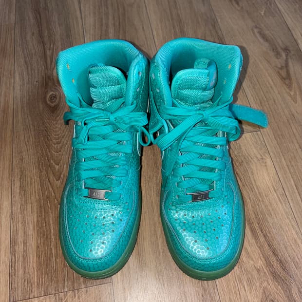 나이키 민트색 하이탑 235
