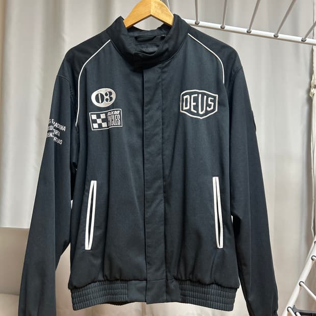 L사이즈 데우스 공홈 레이싱 자켓 팔아요~
