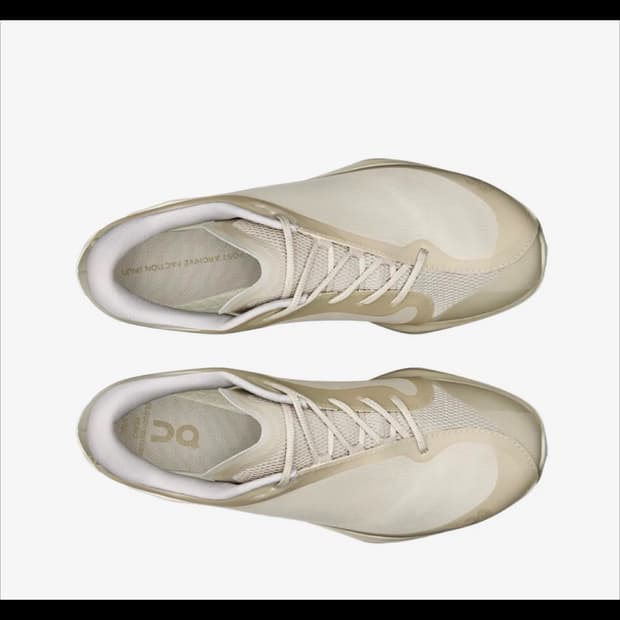 [새제품]온러닝 파프 (포스트 아카이브 팩션) 작게나온 245 판매합니다