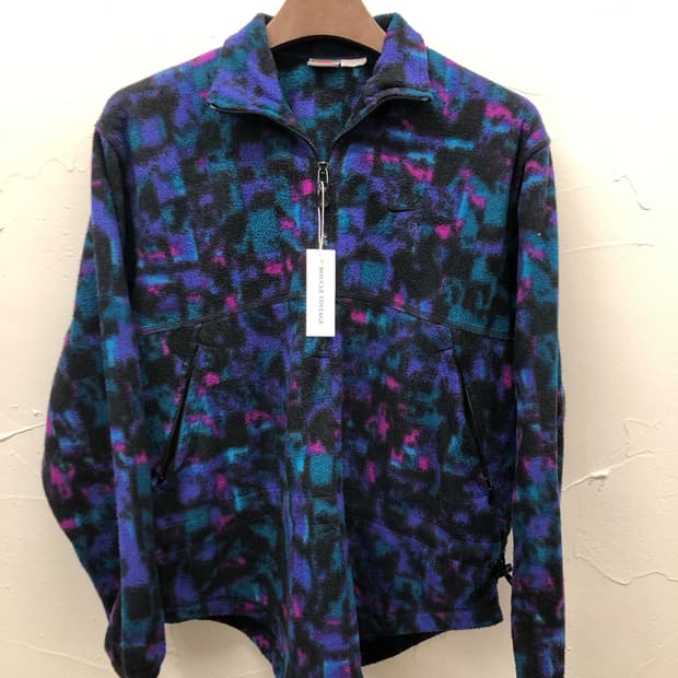 나이키 플로럴 플리스 셔츠