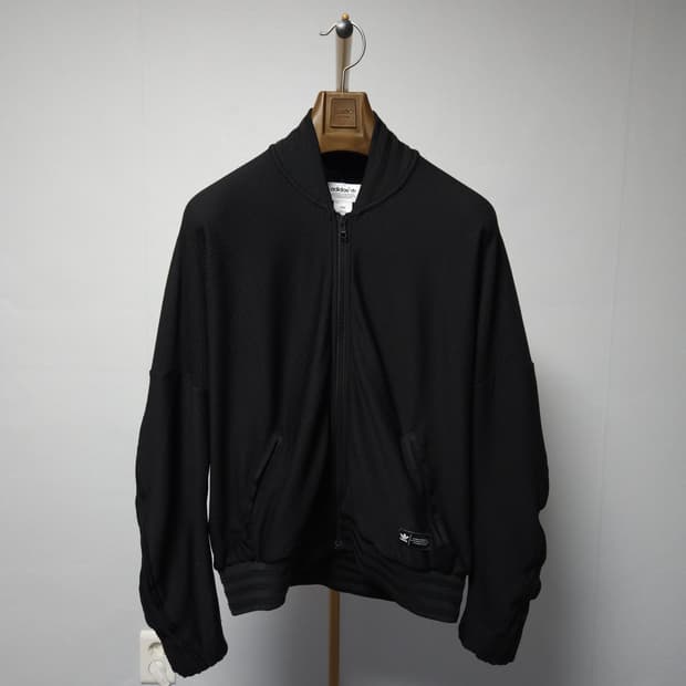 90 ) 아디다스 여성 메쉬 가오리핏 크롭 AOP 트랙탑 져지