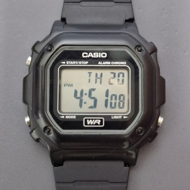 카시오 전자시계 F-108WH