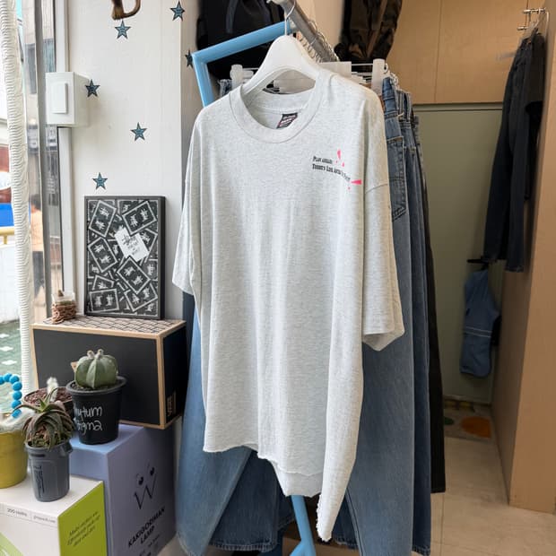 fruit of the room cutting Tee