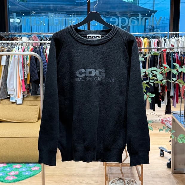 cdg 블랙 라운드넥 스쿨 풀오버 니트