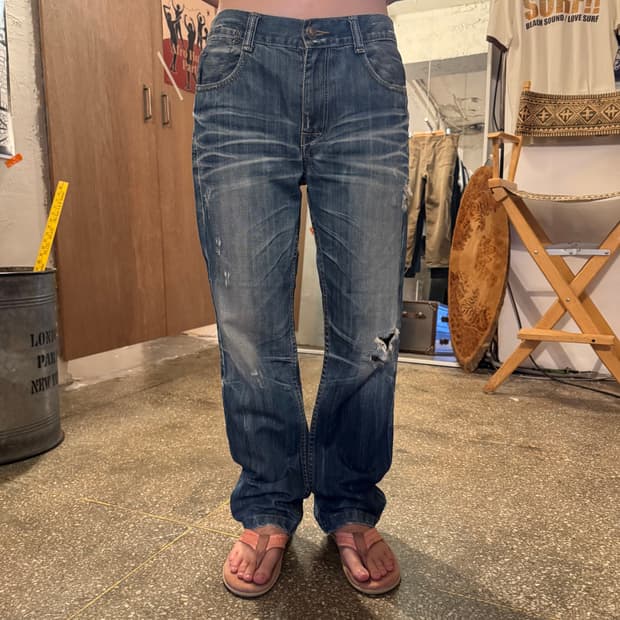 Levi’s 502 페이딩 데님 팬츠