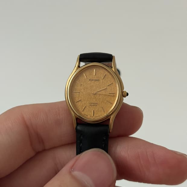 80s Exceed gold oval Ladies Quartz