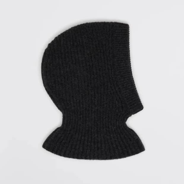 르메르 바라클라바 블랙