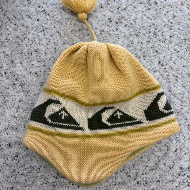 N158. 퀵실버 이어플랩비니