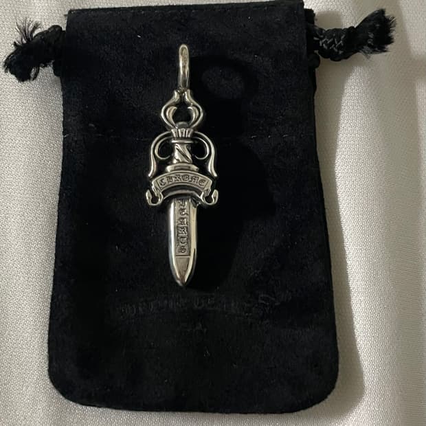 크롬하츠 더블대거 펜던트