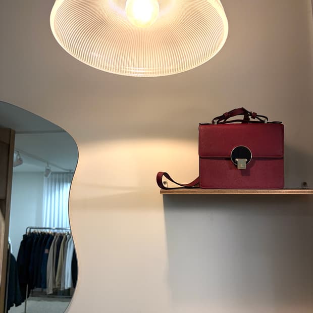 비비안 웨스트우드 오피오 사피아노 크로스 숄더백