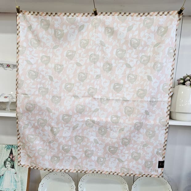 닥스(DAKS) 런던 플라워 손수건 스카프 새제품