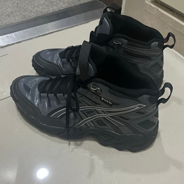 Asics HS3-S Gel-Nandi SP V Gore-Tex