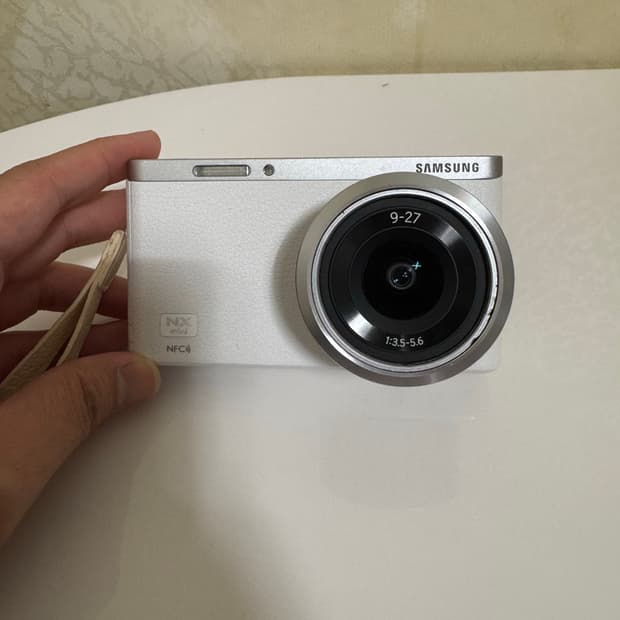 [한효주디카] 삼성 미러리스 NX mini 화이트디카+ 렌즈2개