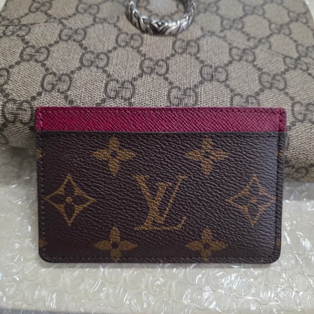 루이비통 모노그램 푸시아 카드지갑