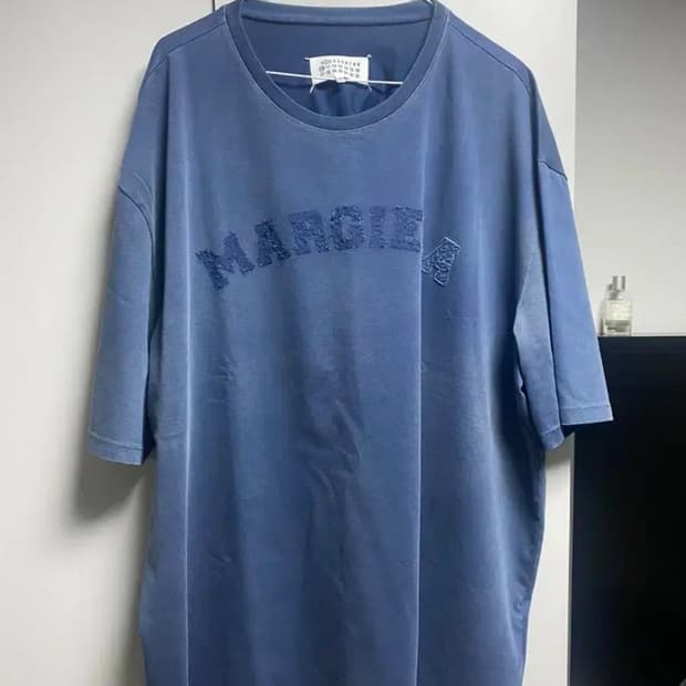 메종 마르지엘라 로고 해비 티셔츠 블루