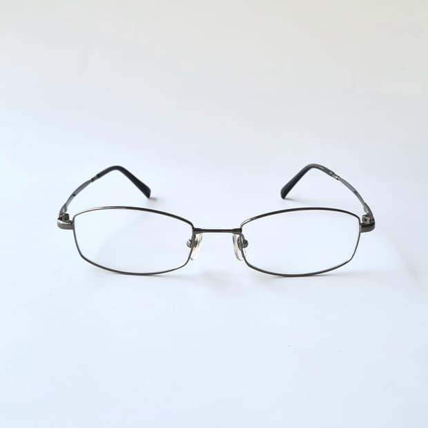 데드스탁  빈티지 무드 가득한 건메탈 오벌 프레임 안경테