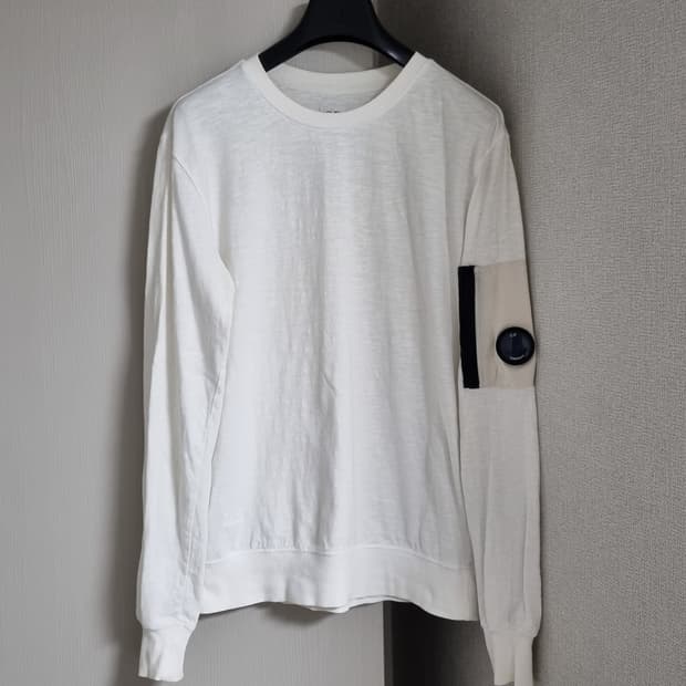 cp컴퍼니 렌즈 맨투맨