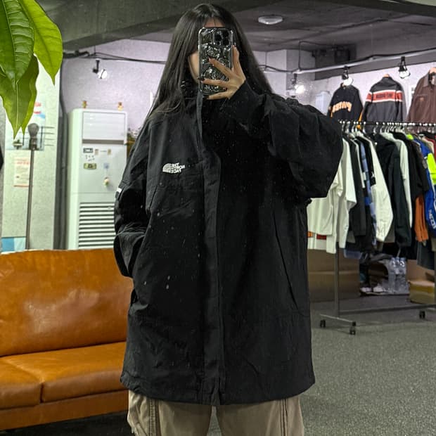 노스페이스 고프코어 바람막이 자켓 블랙 B4704