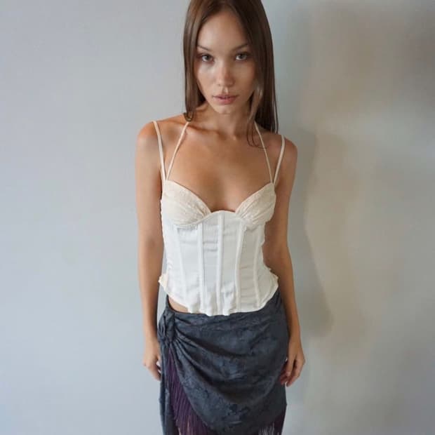 Sculptor 90s Glossy Corset Top White