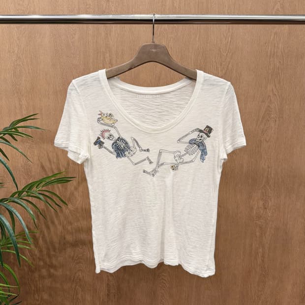 쟈딕 앤 볼테르 반팔 티셔츠 와이드 라운드넥 스컬 프린팅 디테일 화이트