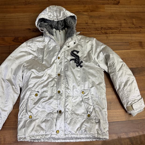 MLB 화이트삭스 화이트실버 누빔 후드점퍼