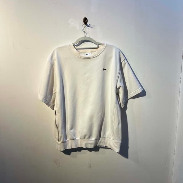 나이키 그래픽 반팔 티셔츠