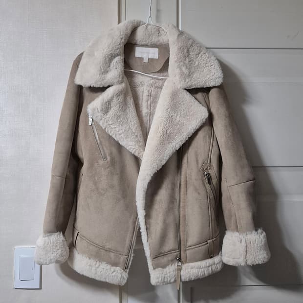 플라스틱아일랜드 무스탕