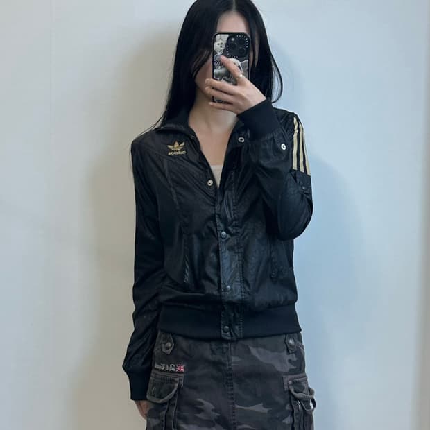 아디다스 자수로고 사이드라인 블랙 바람막이 자켓
