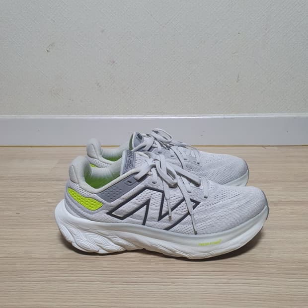 뉴발란스 1080v13 운동화 2E 260