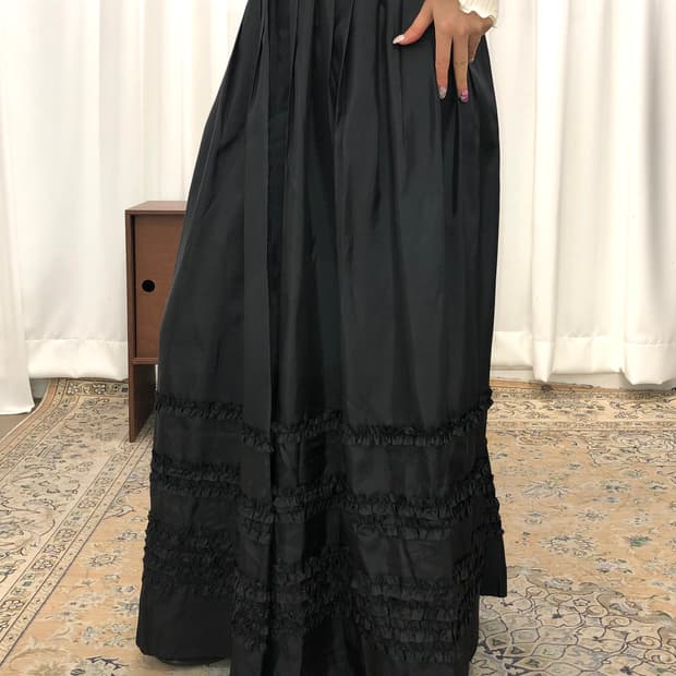 블랙 프릴 플리츠 스커트