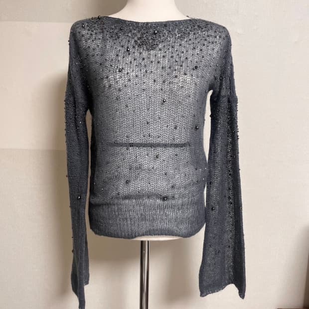 이태리 아뷰 모헤어 니트 비즈 여리 소매 정가120만원