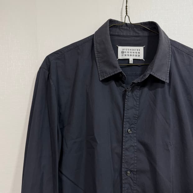 마틴 마르지엘라 콜드 그레이 가먼트 셔츠