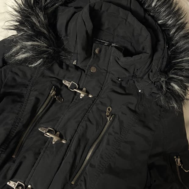 {{이가격엔무조거니야😍😍}}갸루 펑크 하이넥 퍼 블랙 야상