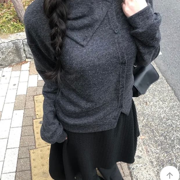 애니원모어 피유 언발 사선 가디건