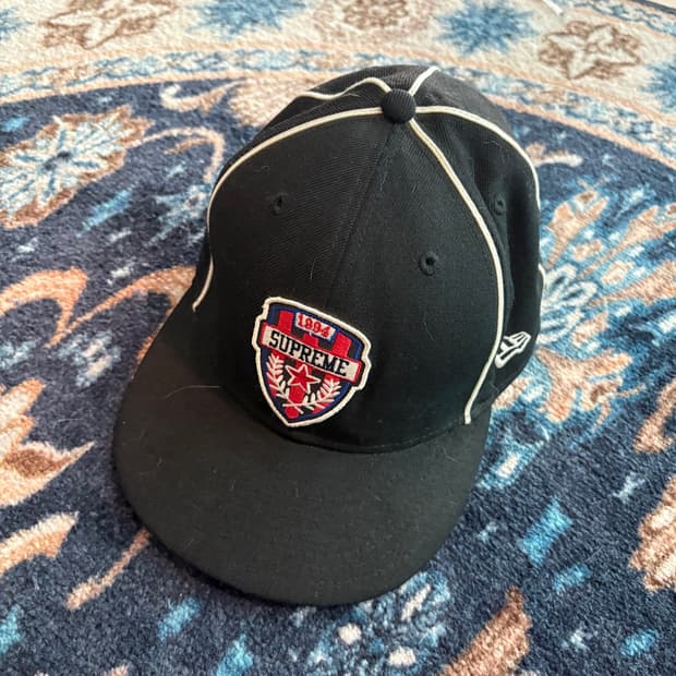 슈프림 뉴에라 59fifty 캡 7 3/8