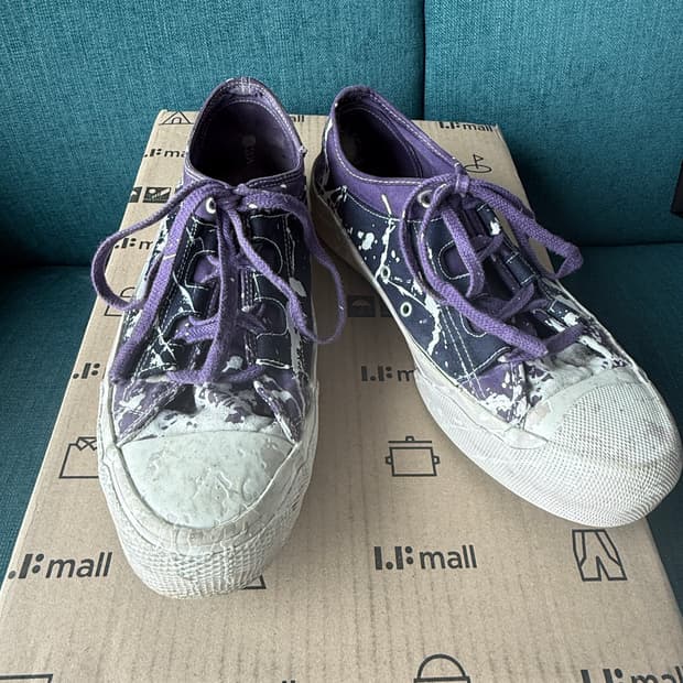 니들스 길리 페인트 스니커즈 260사이즈 팝니다. 