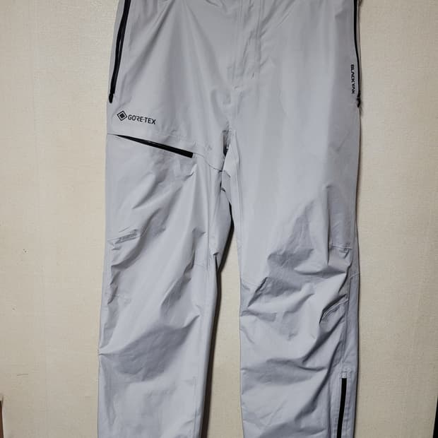 블랙야크 간절기 고기능 고어텍스 방수 팬츠